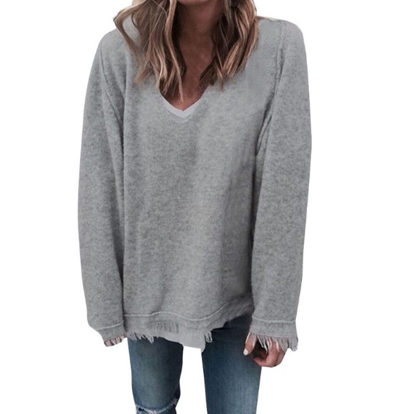 🌹Fringe V Neck Top🌹 - Picture 2 of 4